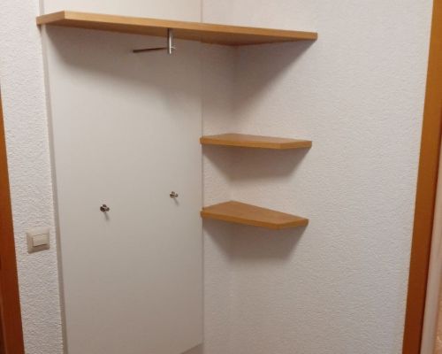 297_Garderobe_Weisslack_mit_Asteiche